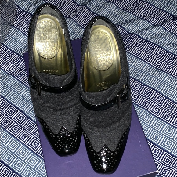 Stuart Weitzman flannel and patent platform - Picture 1 of 4